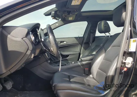 2017 Mercedes-Benz Gla 250 z USA, uszkodzony, nr VIN WDCTG4EB1HJ296608